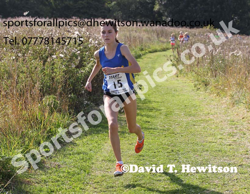 Lydia Turner on her way to winning the senior womens Sunderland Harreirs Open Cross Country. Photo: David T. Hewitson/Sports for All Pics